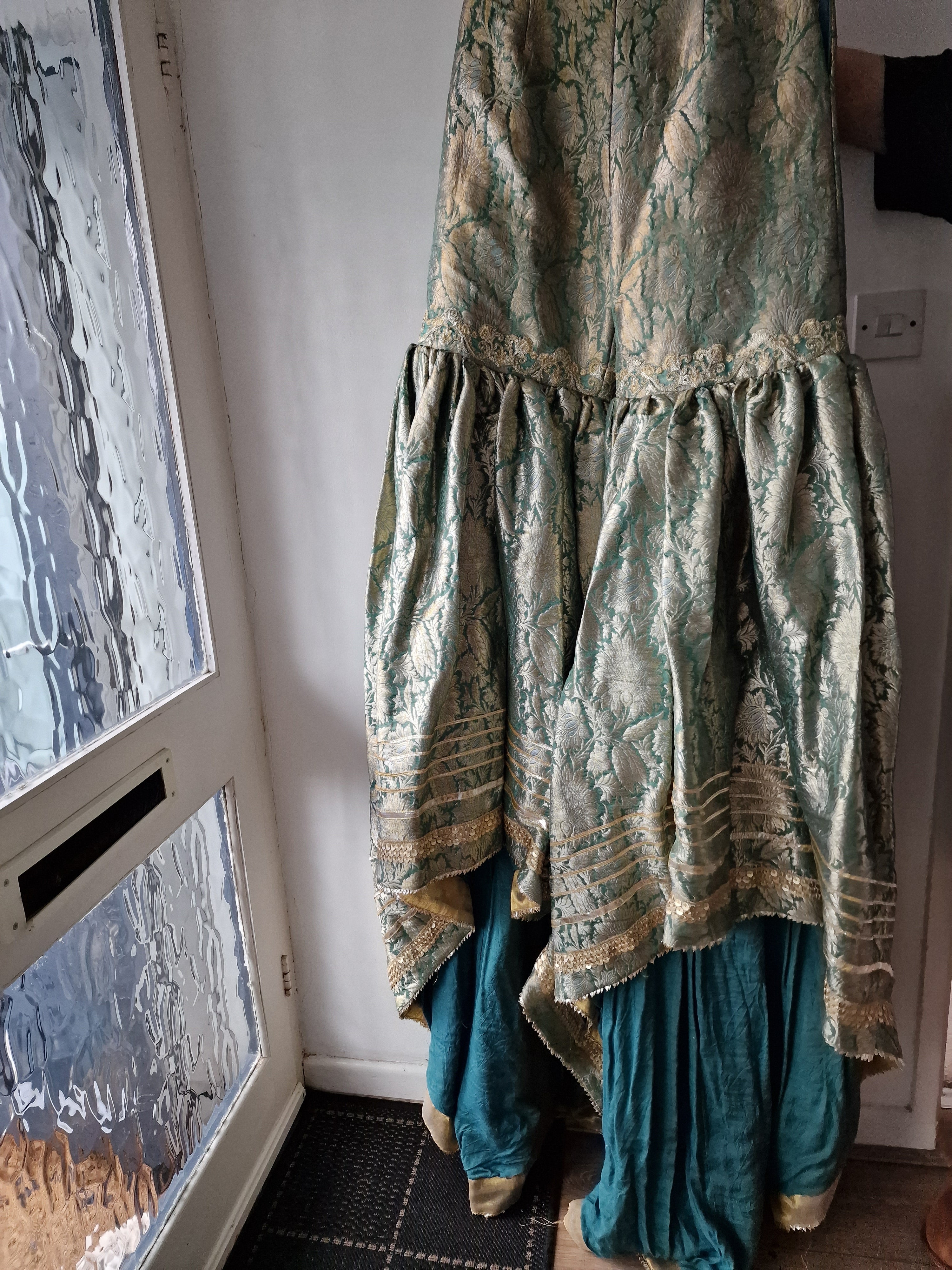 Tehxeeb London mehndhi outfit