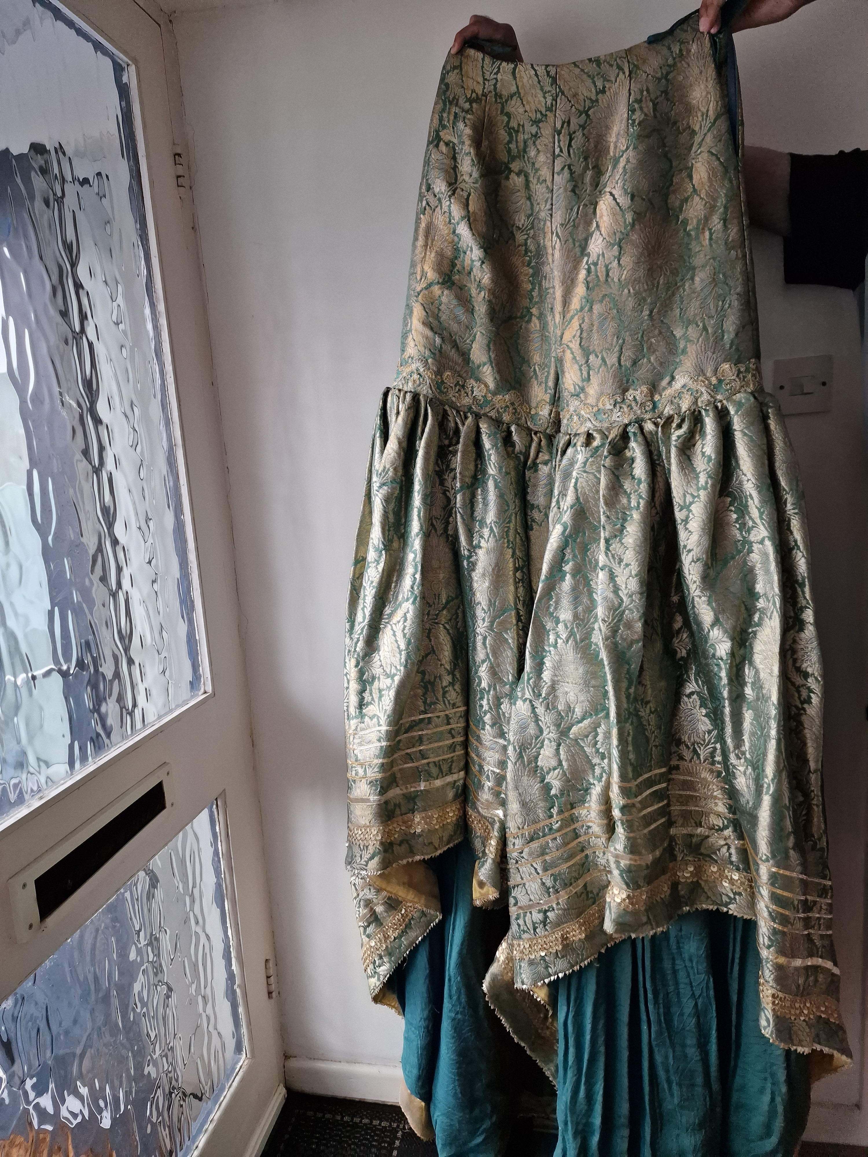 Tehxeeb London mehndhi outfit