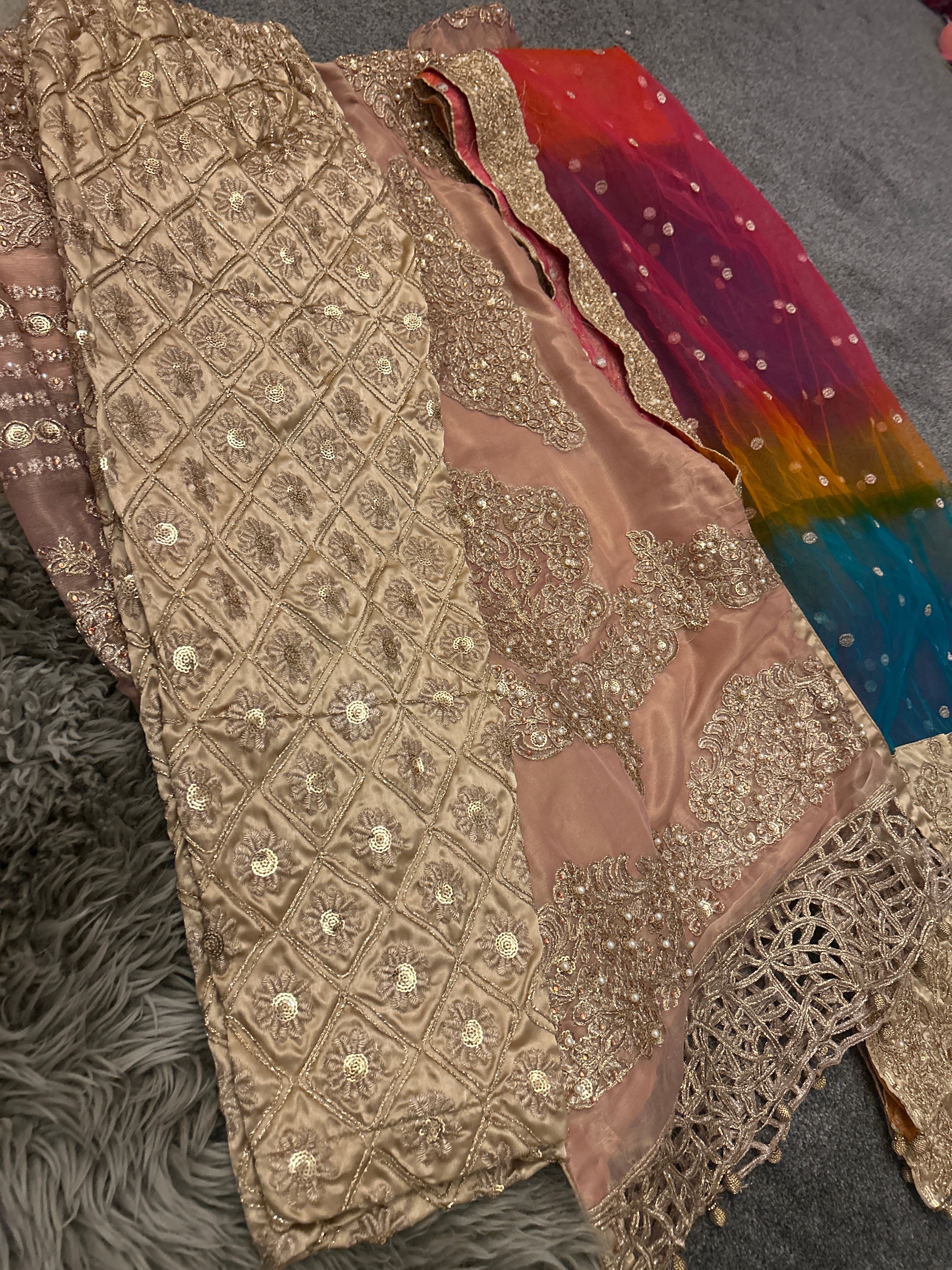 Mendi outfit