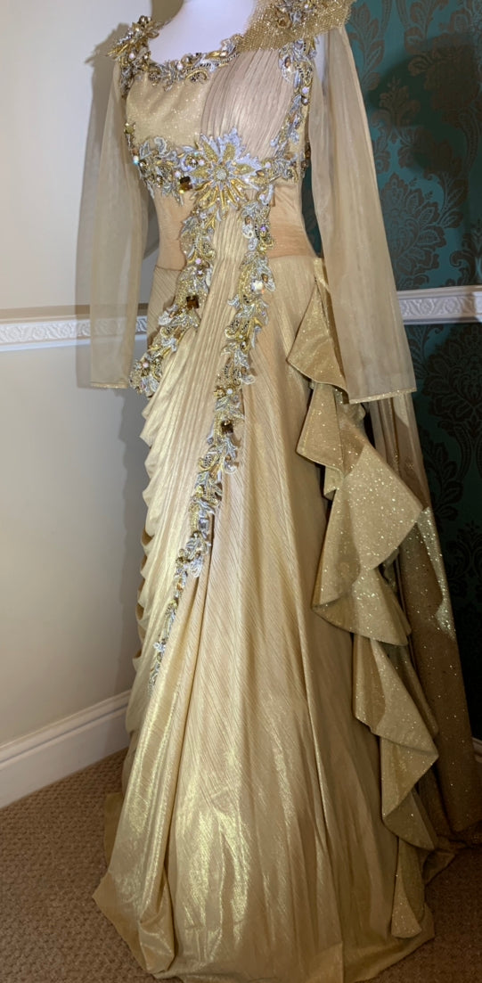 BESPOKE DESIGNER GOWN BY TOUCHWOOD BOUTIQUE