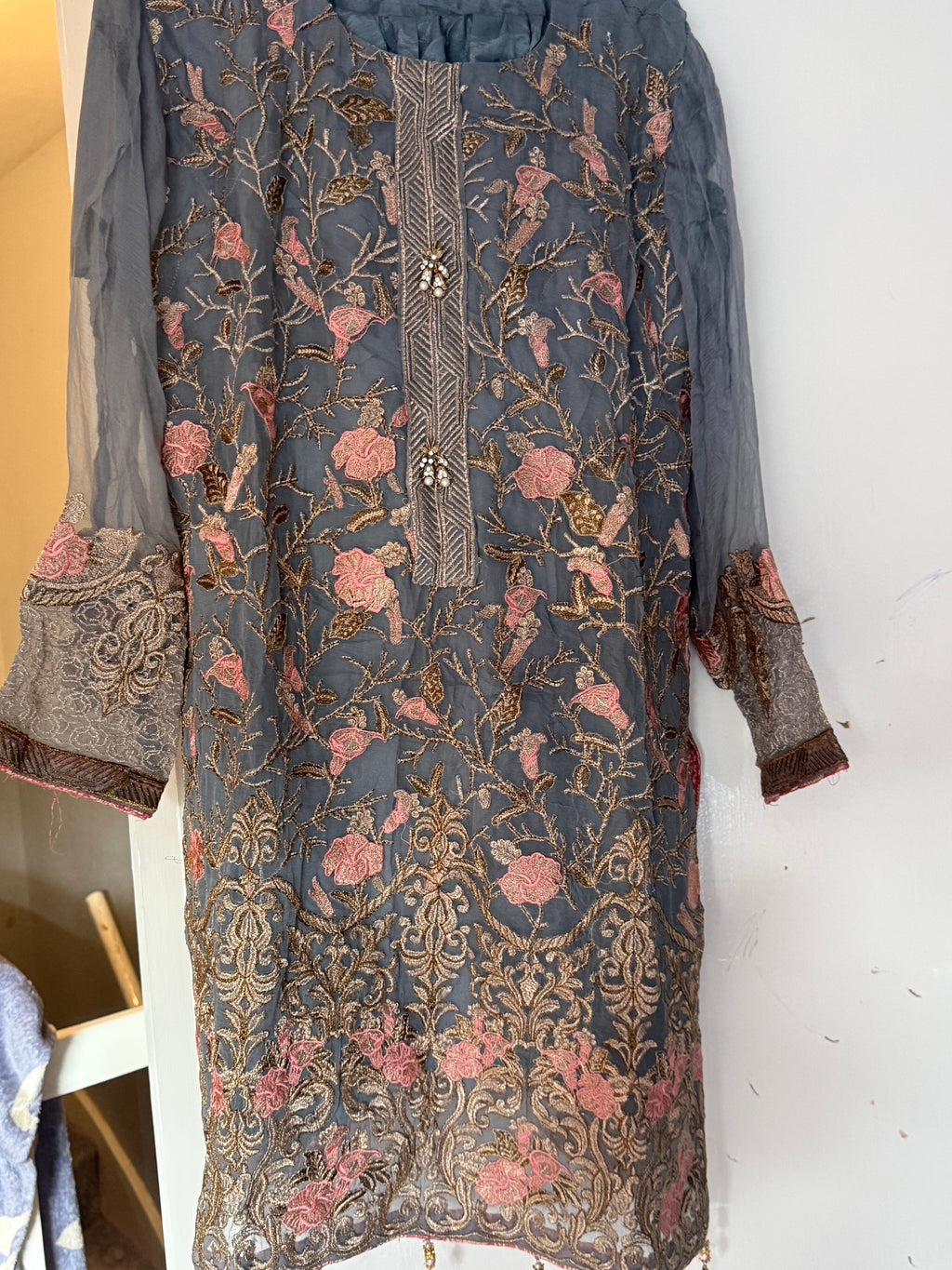 Shalwar qameez