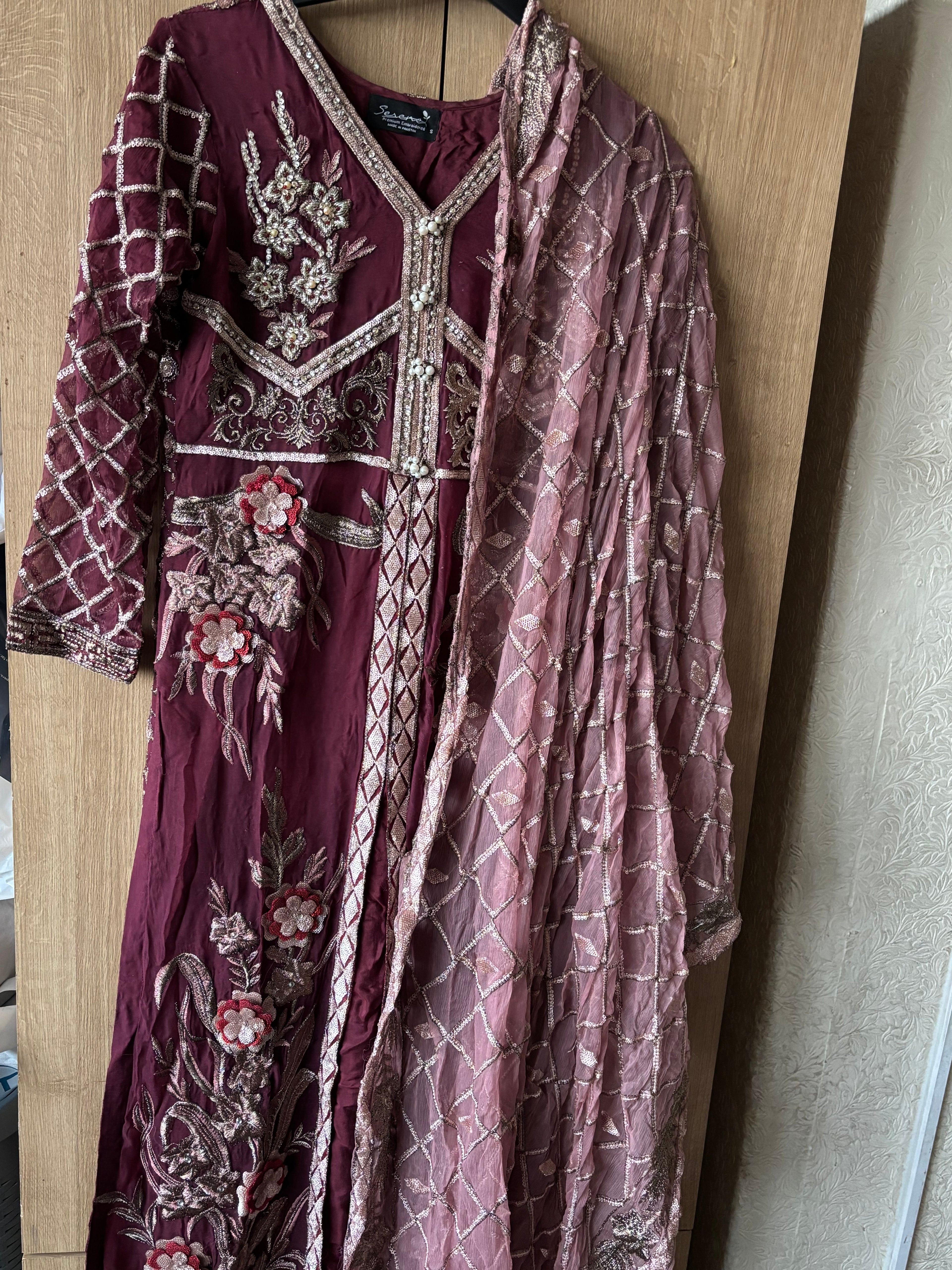 Maroon suit with blackplazzo