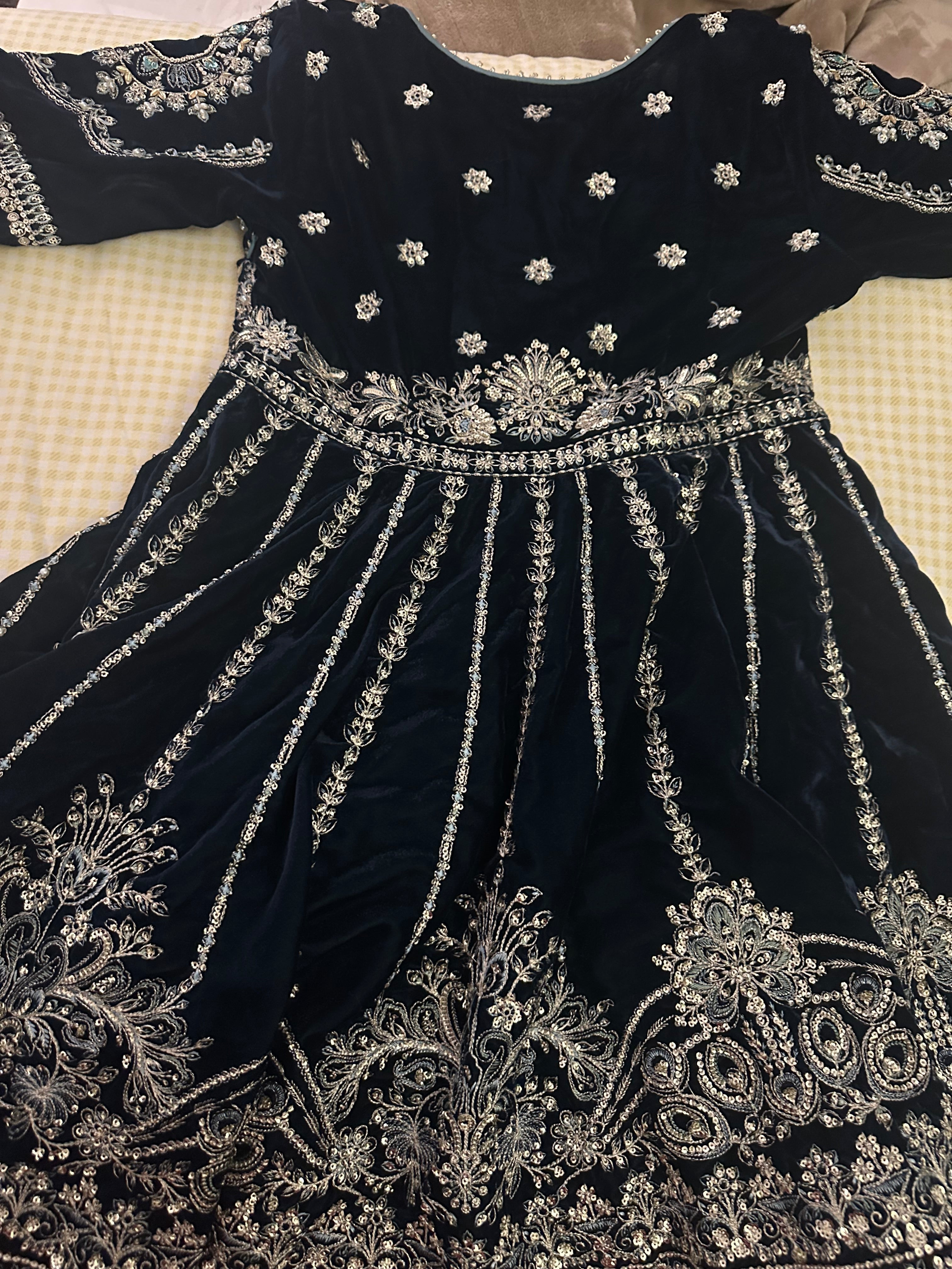 Nyra - lehza 3 piece size XS green sharara outfit
