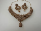 Elegant gold jewellery set