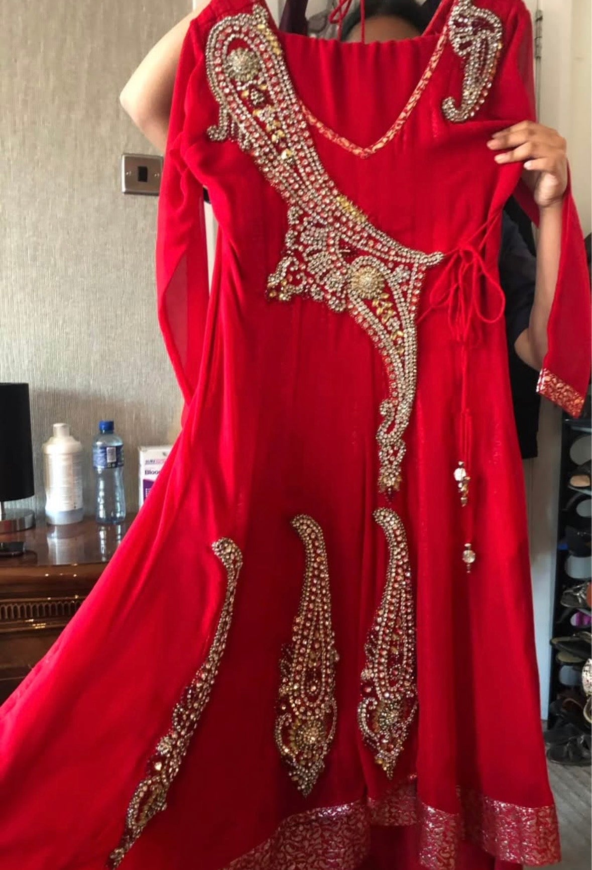 Red anarkali